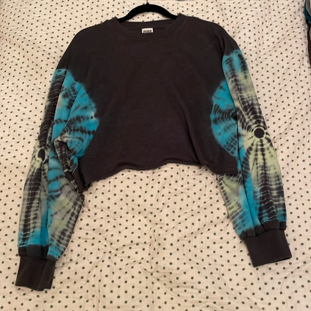 PINK oversize slouchy crop top sweatshirt.